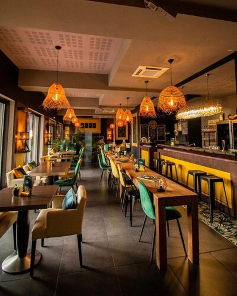 Le Safari Restaurant Hotel