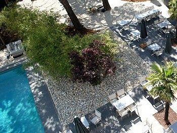 Le Safari Restaurant 3*